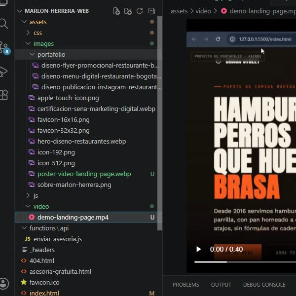 Marlon Herrera programando una landing page en Visual Studio Code